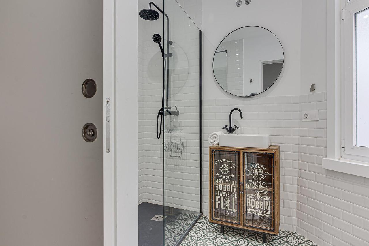 א-קורוניה Central Square Deluxe Apartment מראה חיצוני תמונה
