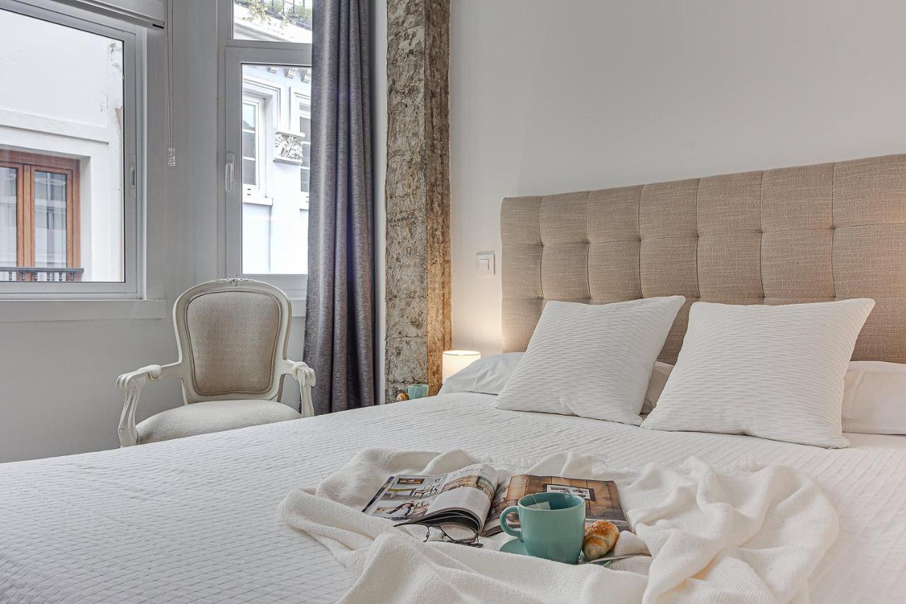 א-קורוניה Central Square Deluxe Apartment מראה חיצוני תמונה